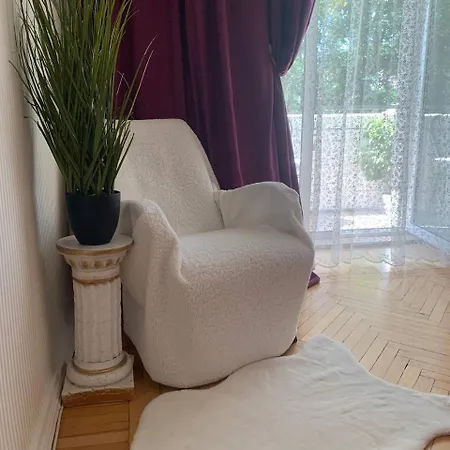 Apartman на утесова *